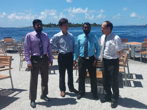Paul O'Neill with Ahmed Salih of Auditor General Office Maldives